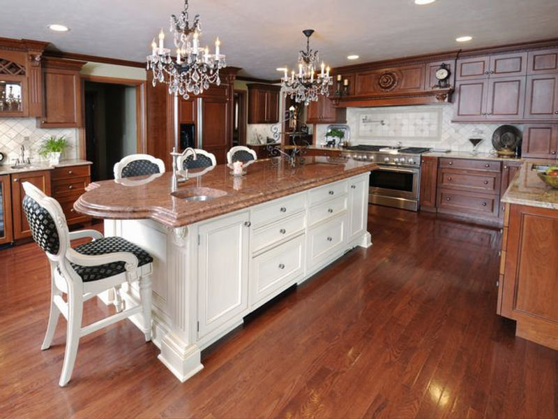Traditional Cabinets